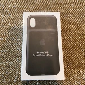 Apple iPhone Xs black charging case